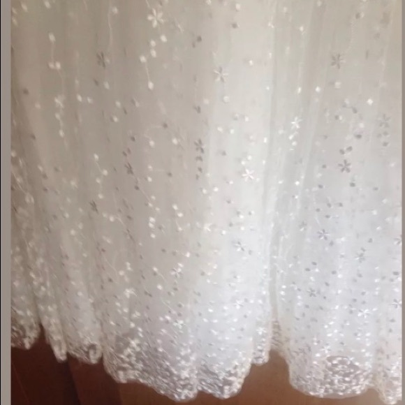 David’s Bridal Galina Strapless Wedding Dress - Picture 2 of 8